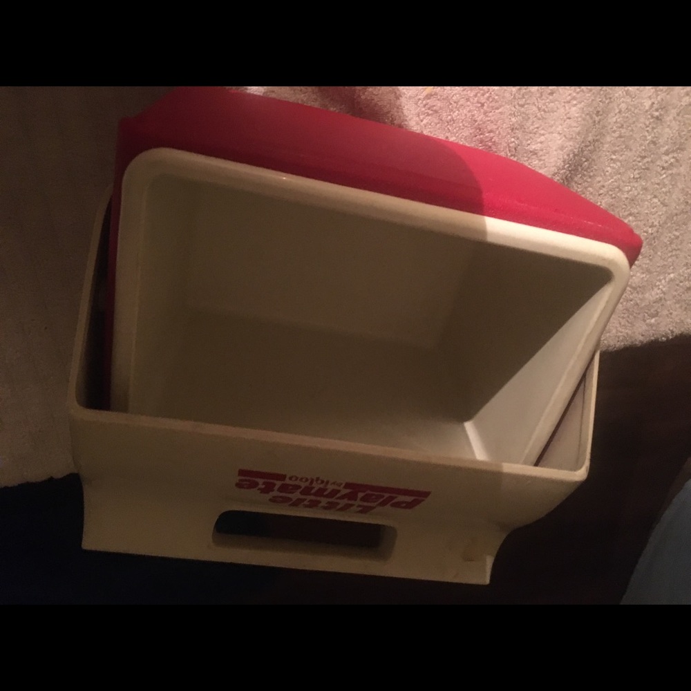Cooler - Picture 2 of 2